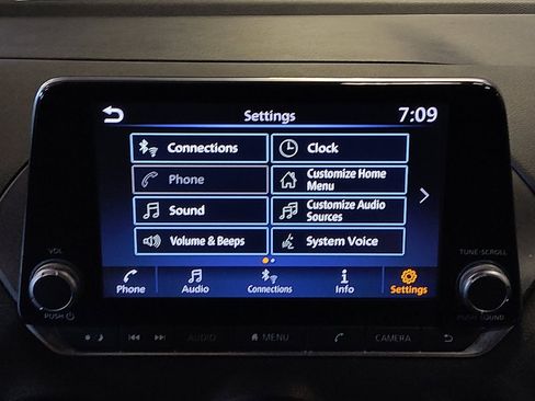Used 2022 Nissan Sentra SV w/ All-Weather Package FWD image 25