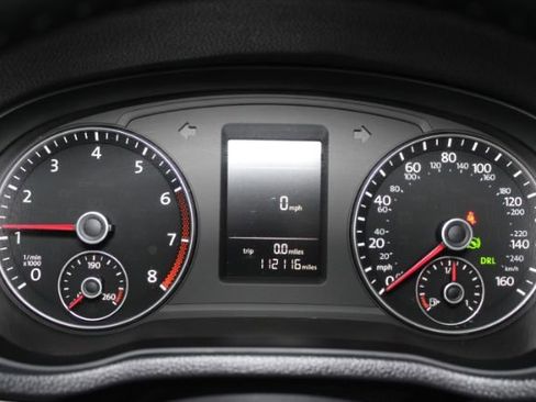 Used 2015 Volkswagen Passat 1.8T Wolfsburg Edition image 18