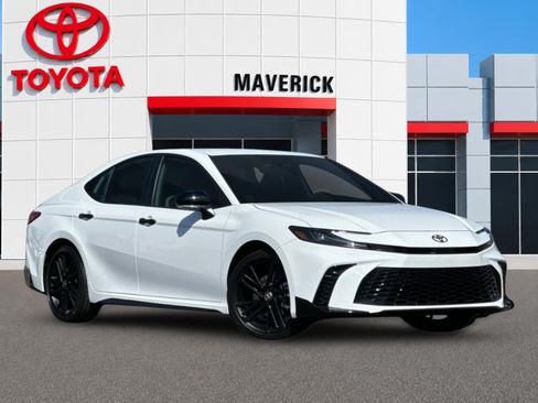 New 2026 Toyota Camry Hybrid FWD image 7