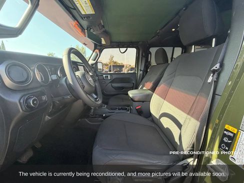 Used 2023 Jeep Wrangler Unlimited Sport AWD/4WD image 11