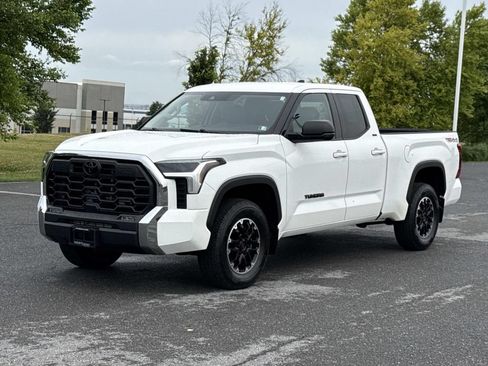 Used 2023 Toyota Tundra SR5 w/ TRD Off-Road Package AWD/4WD image 28