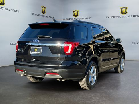 Used 2019 Ford Explorer XLT image 5