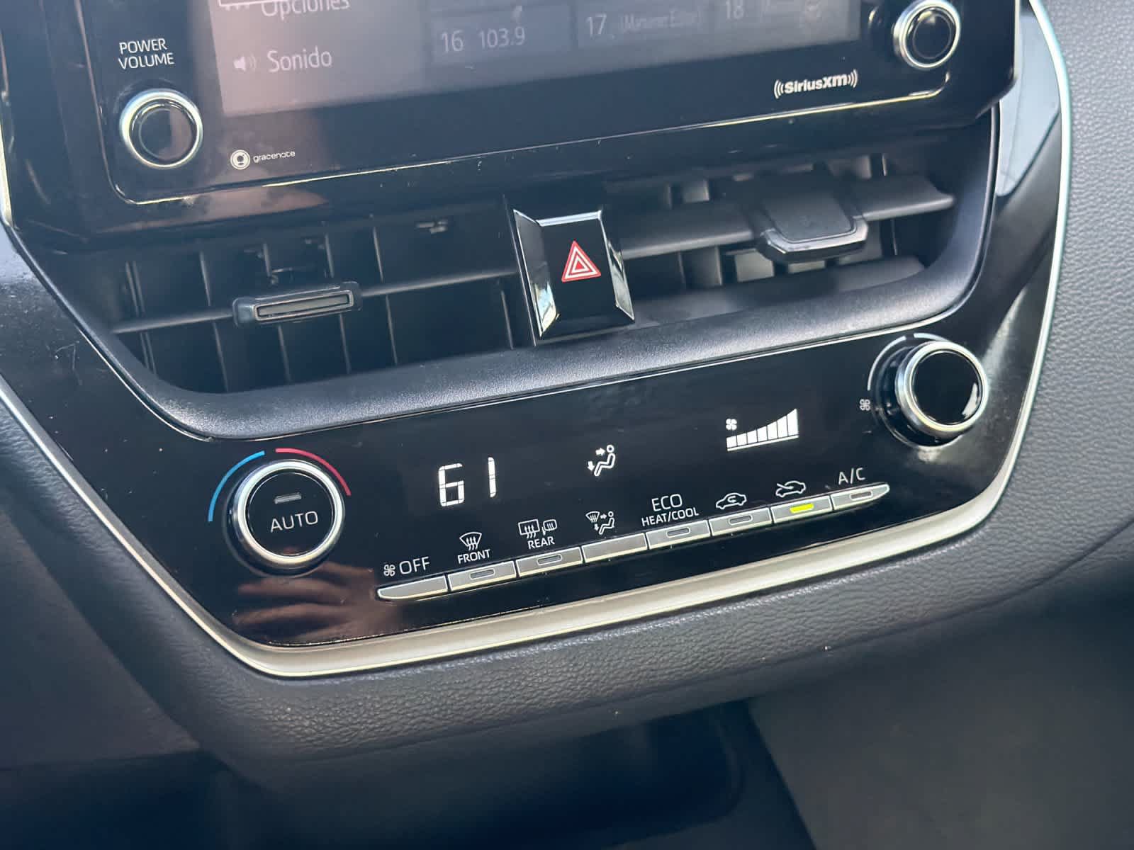 Used 2021 Toyota Corolla LE FWD image 20