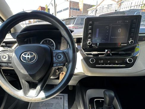 Used 2022 Toyota Corolla LE FWD image 13