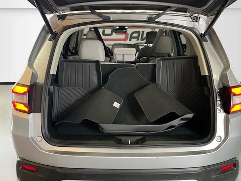 Used 2024 Honda Pilot Touring image 28