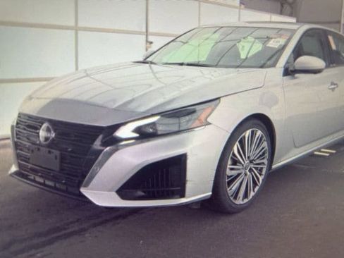 Certified 2023 Nissan Altima 2.5 SL image 2