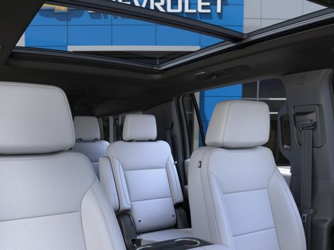 New 2026 Chevrolet Suburban Premier w/ Sun And Tow Package AWD/4WD image 24