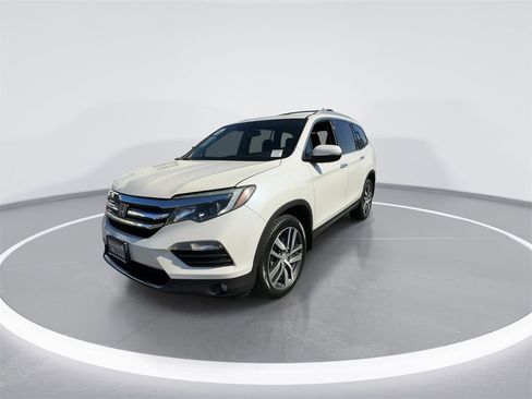 Used 2018 Honda Pilot Elite image 5