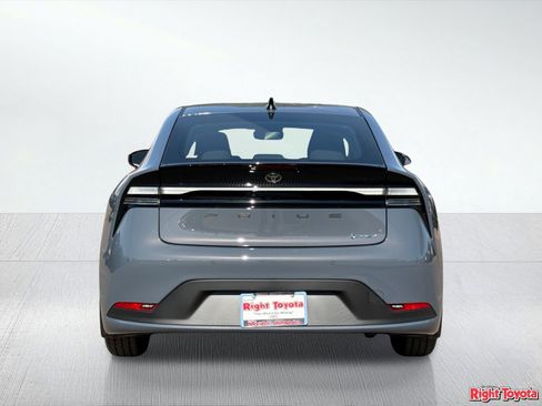 New 2026 Toyota Prius Plug-In Hybrid FWD image 5