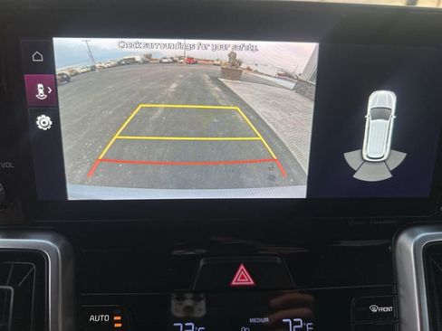 Used 2022 Kia Sorento S image 21