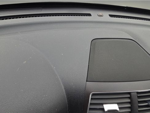 Used 2019 Ford Explorer Limited w/ Class III Trailer Tow Package image 9