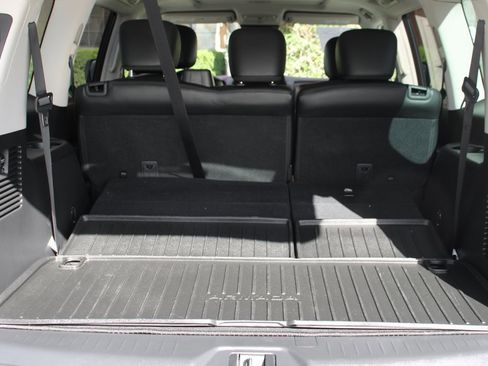 Used 2023 Nissan Armada SL w/ Cargo Package image 9