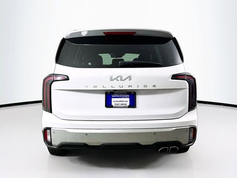 Used 2024 Kia Telluride EX FWD image 15