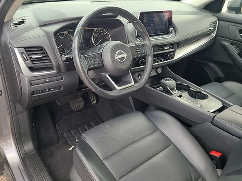 Used 2024 Nissan Rogue SV w/ SV Premium Package FWD image 14