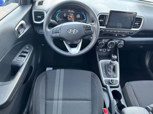 New 2025 Hyundai Venue SEL image 13