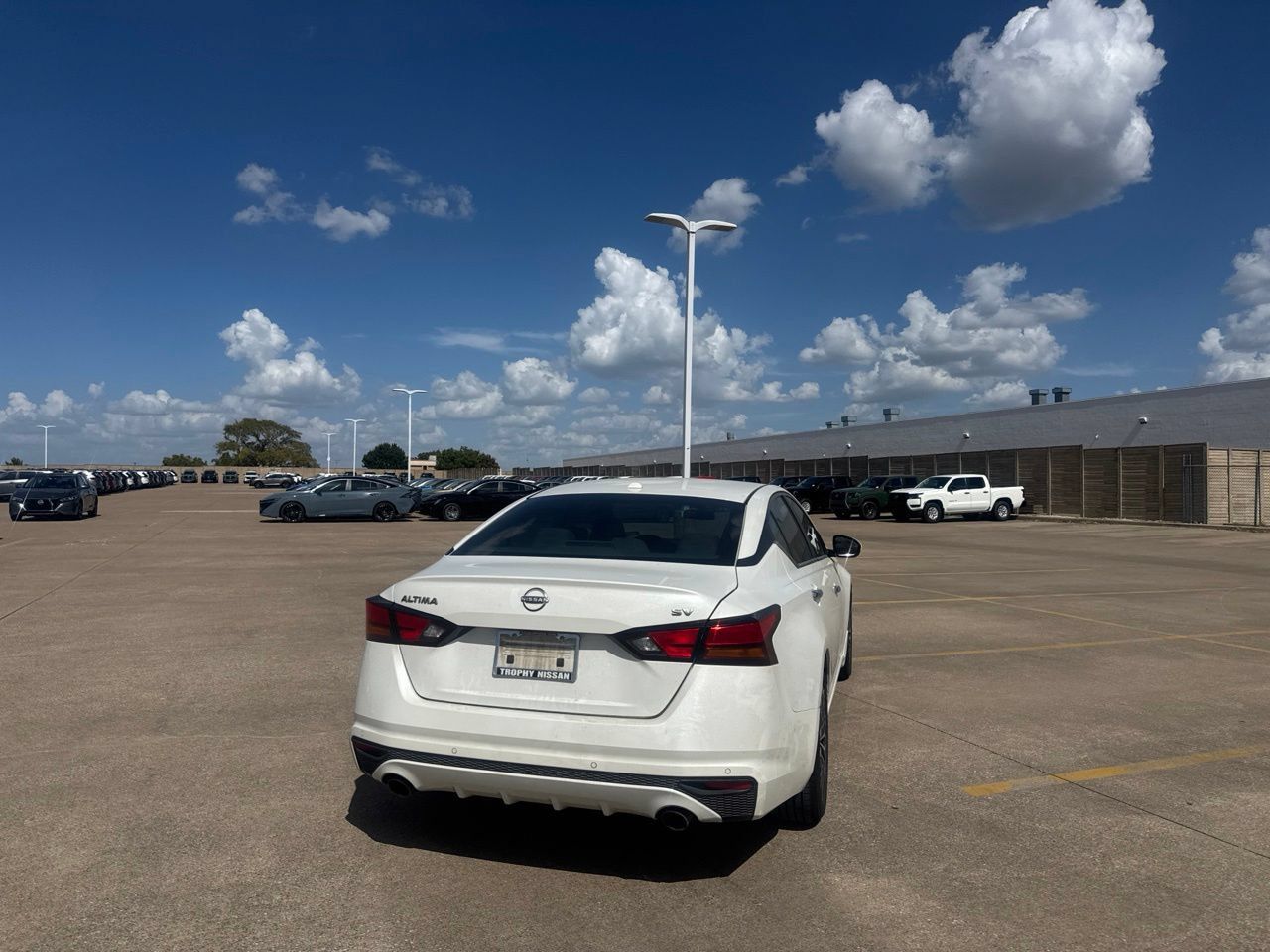 Certified 2024 Nissan Altima 2.5 SV w/ SV Premium Package FWD image 22
