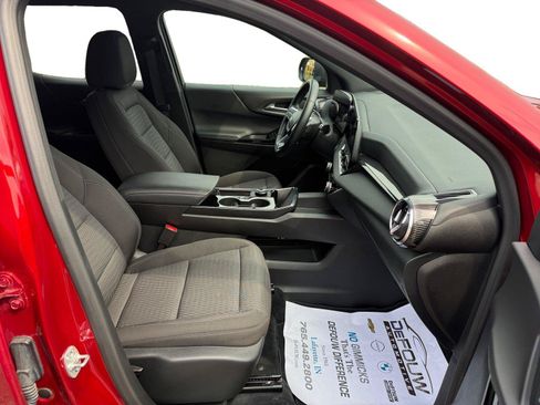 Used 2026 Chevrolet Equinox LT AWD/4WD image 26