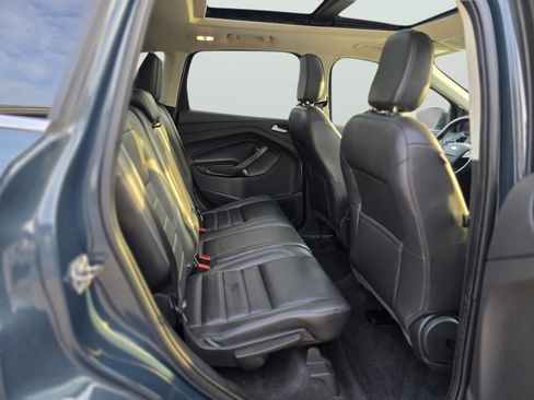 Used 2019 Ford Escape SEL image 14