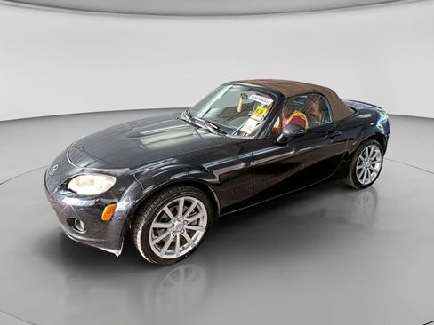 Used 2006 MAZDA MX-5 Miata Grand Touring w/ Premium Pkg RWD image 1