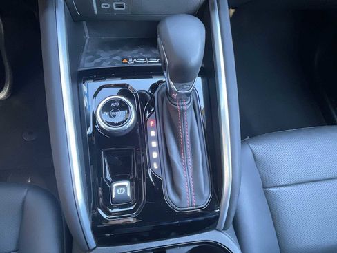 Certified 2024 Chevrolet Colorado Z71 w/ Z71 Convenience Package 2 image 15