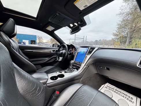 Used 2018 INFINITI Q60 3.0t Luxe w/ Sensory Package 3.0T Luxe image 12