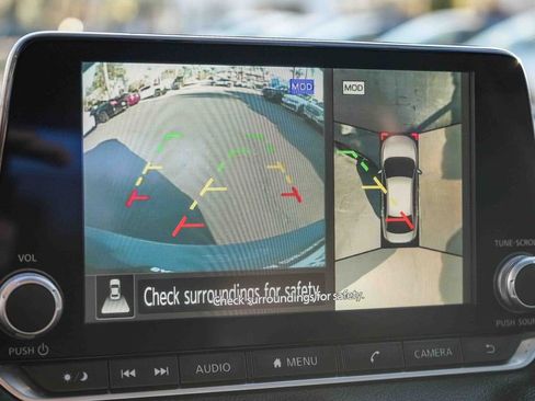 Used 2024 Nissan Sentra SR w/ SR Premium Package image 23