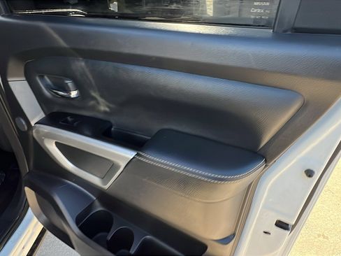 Used 2019 Nissan Titan PRO-4X w/ Pro-4x Convenience Package image 21