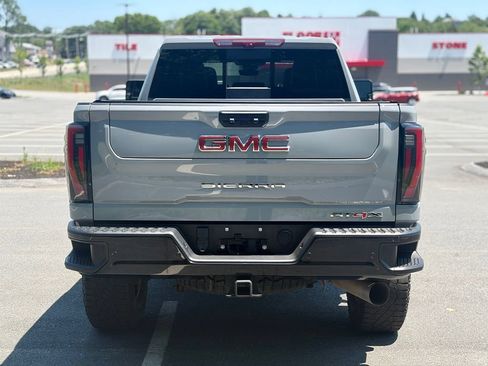 Used 2024 GMC Sierra 2500 AT4X AWD/4WD image 5