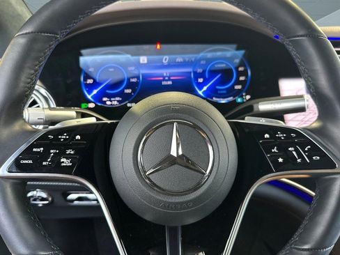 Used 2023 Mercedes-Benz EQS 580 4MATIC Sedan image 17