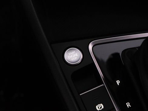 Used 2021 Volkswagen Jetta SE w/ SE Cold Weather Package image 30