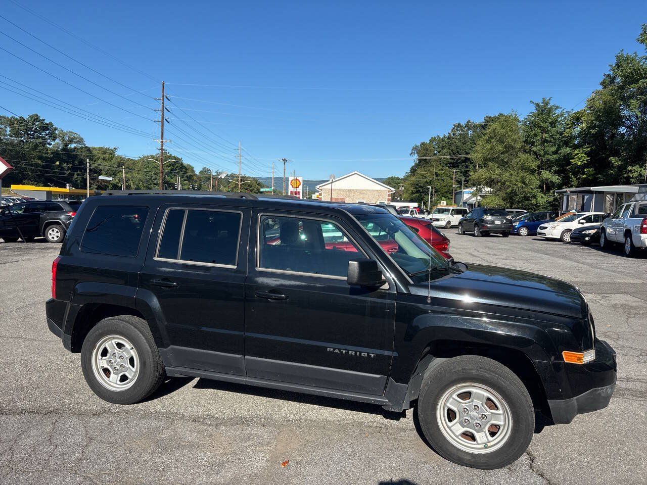 Used 2014 Jeep Patriot Sport w/ Power Value Group AWD/4WD image 13