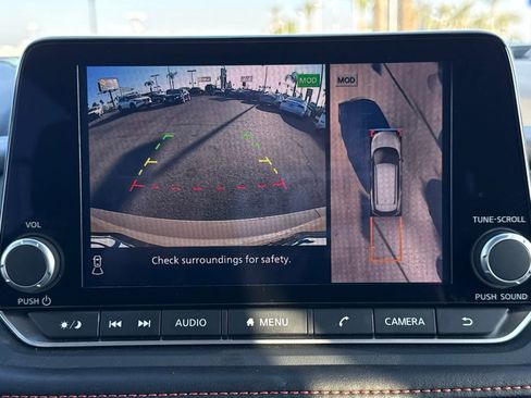 Certified 2025 Nissan Rogue SV image 31