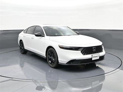 New 2025 Honda Accord SE image 19