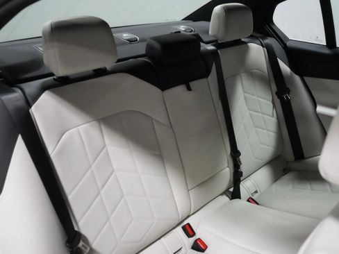 Certified 2025 BMW 530i xDrive 530i xDrive image 9