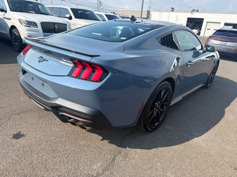 Used 2025 Ford Mustang Premium RWD image 5