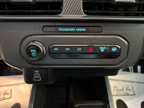 Used 2025 Ford Maverick XL w/ Equipment Group 102A AWD/4WD image 14