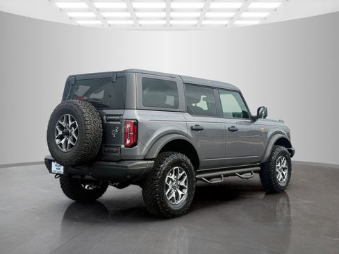 Used 2024 Ford Bronco Badlands AWD/4WD image 3