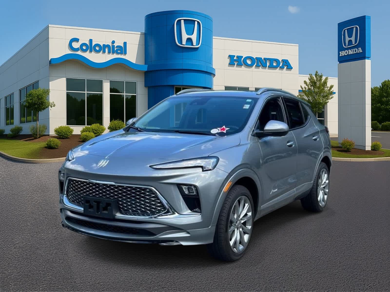 Used 2024 Buick Encore GX Avenir w/ Avenir Technology Package AWD/4WD image 1
