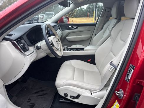 Certified 2023 Volvo XC60 B5 Plus image 11