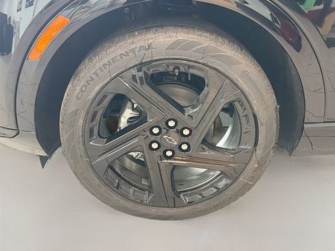 New 2026 Chevrolet Equinox EV RS w/ Active Safety Package 3 AWD/4WD image 28