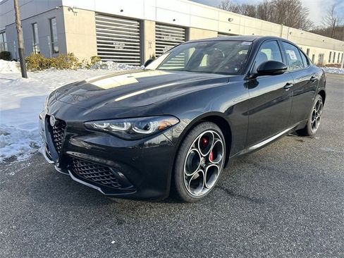 New 2026 Alfa Romeo Giulia Base w/ Driving Assist Package image 4