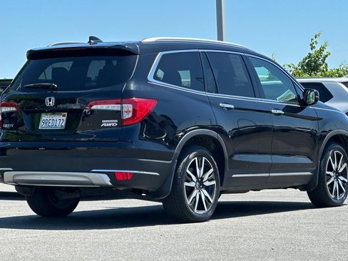 Used 2021 Honda Pilot Touring image 4