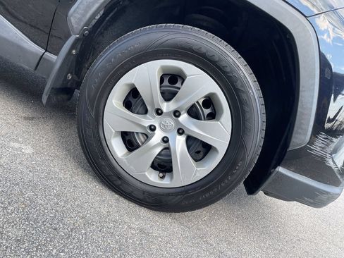 Used 2019 Toyota RAV4 LE w/ All Weather Liner Package AWD/4WD image 11