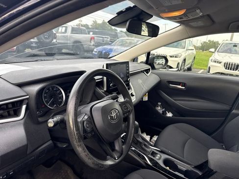 Used 2021 Toyota Corolla LE FWD image 12