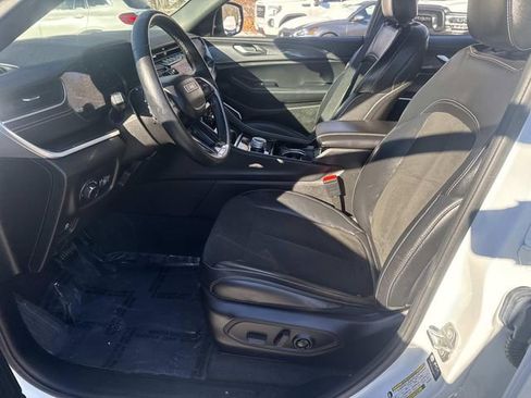 Used 2021 Jeep Grand Cherokee L Laredo image 20