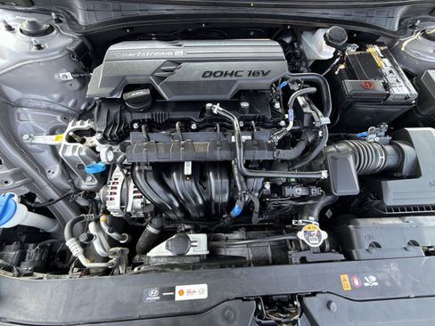 Certified 2025 Hyundai Elantra SEL FWD image 28