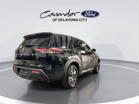 Used 2024 Nissan Pathfinder S w/ Cargo Package image 8