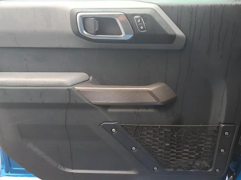 Used 2021 Ford Bronco Black Diamond image 17