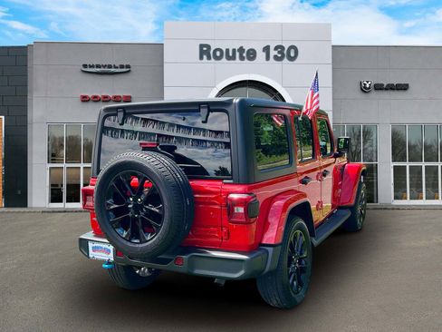 Used 2023 Jeep Wrangler Unlimited Sahara w/ Cold Weather Group AWD/4WD image 4