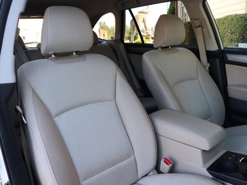 Used 2015 Subaru Outback 2.5i Premium w/ Popular Package #2 AWD/4WD image 18